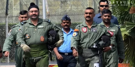 Air Chief BS Dhanoa flies his last sortie with Abhinandan Varthaman