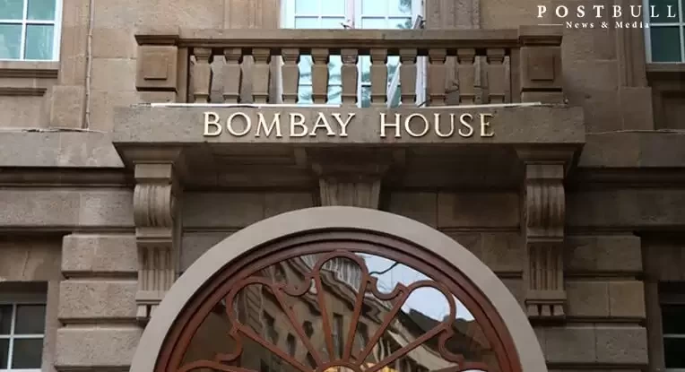 Ratan Tata welcomes Mumbai Stray Dogs in his Brand New Iconic ‘Bombay House’